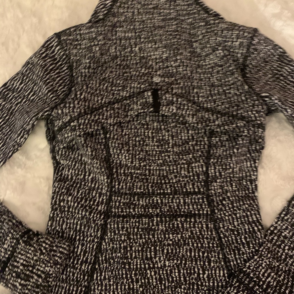 Lululemon jacket - Picture 3 of 3
